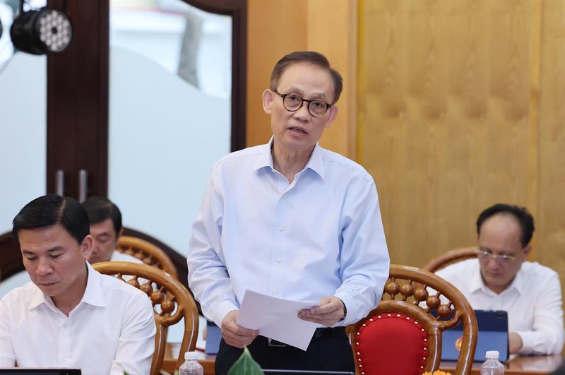 Đồng chí Lê Hoài Trung, Bí thư Trung ương Đảng, Chánh Văn phòng Trung ương Đảng phát biểu tại buổi làm việc. Đồng chí Lê Hoài Trung, Bí thư Trung ương Đảng, Chánh Văn phòng Trung ương Đảng phát biểu tại buổi làm việc.