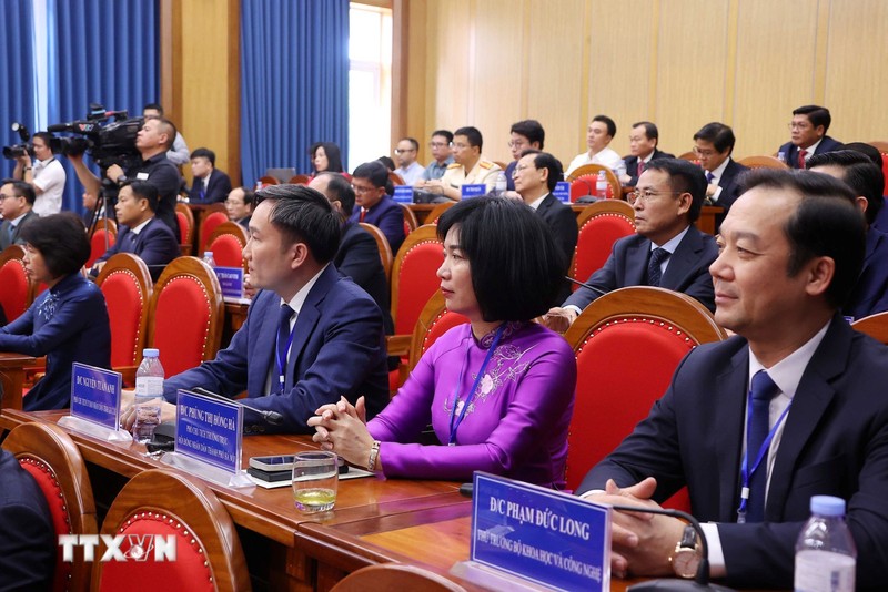 Các học viên Lớp Bồi dưỡng, cập nhật kiến thức, kỹ năng đối với cán bộ quy hoạch Ủy viên Ban Chấp hành Trung ương Đảng khóa 14 (Lớp thứ tư). (Ảnh: Văn Điệp/TTXVN) tong-bi-thu-to-lam-trao-doi-voi-lop-boi-duong-can-bo-quy-hoach-uy-vien-trung-uong-dang-khoa-xiv-1706-4-111192.jpg