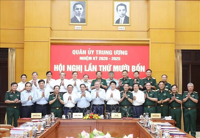 Tổng Bí thư Tô Lâm, Bí thư Quân uỷ Trung ương và các đại biểu. Ảnh: Thống Nhất/TTXVN tong-bi-thu-190625-9554.jpg