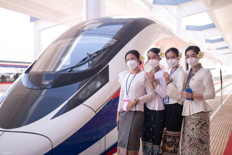 Đến năm 2022, tuyến đường sắt đã tạo ra tổng cộng hơn 110.000 việc làm cho người dân Lào kể từ khi đi vào vận hành. Ảnh: Tân Hoa Xã lao.jpg