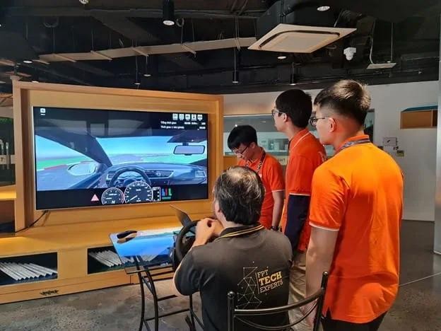 Theo TS Nguyễn Trí Hiếu, việc bảo đảm môi trường làm việc tự do, minh bạch và không phân biệt là điều kiện tiên quyết để thu hút và giữ chân nhân tài. Ảnh minh họa FPT Automotive_01.jpg
