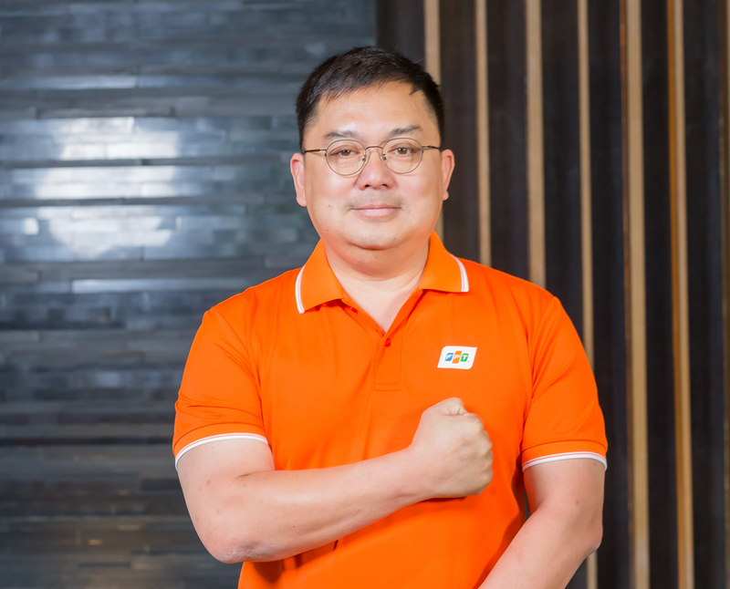 Ông Hoàng Nam Tiến không chỉ là một CEO, ông là biểu tượng của trí tuệ, sự giản dị và lòng nhân hậu hiếm có. anh-hoang-nam-tien.png