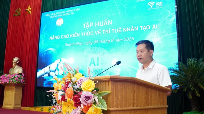 Đồng chí Nguyễn Ngọc Tú – Phó Bí thư Đảng uỷ, Chủ tịch UBND xã Quỳnh Nhai phát biểu khai mạc chương trình ad-4nxenwwgsggzokwwh9zkrie6jkdu2-1xpark8z5fturs3xgdtahr2z8qf4bq2tdknna7dsal85p2juivqwwvfrv7xtclvxvexbucubr207ox8twd03ql5yhsfqanire-wgk8kzvj2ajglelwwhaksog8-216.jpg