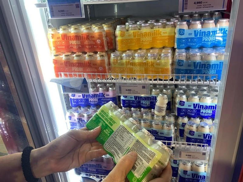 Vinamilk khẳng định không quảng cáo hay truyền thông sữa chua uống Probi là thuốc chữa bệnh. Ảnh: T.T. Vinamilk khẳng định không quảng cáo hay truyền thông sữa chua uống Probi là thuốc chữa bệnh. Ảnh: T.T.