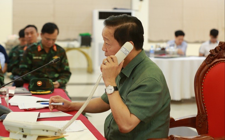 Phó Thủ tướng chỉ đạo, Quân khu 4, Bộ Nông nghiệp và Môi trường, Văn phòng Ban Chỉ đạo Phòng thủ dân sự quốc gia phải có báo cáo thống nhất, chính xác, cập nhật. Ảnh: VGP/Minh Khôi ddn4073-17561304072371762314262-278.jpg
