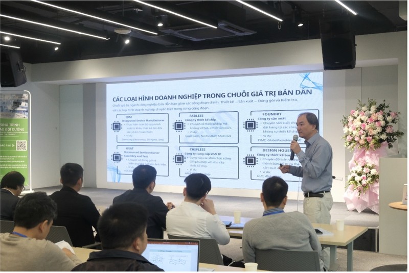 Chương trình Đào tạo bồi dưỡng cho Giảng viên, chuyên gia Công nghiệp bán dẫn, diễn ra ngày 18/11/2025 tại Hà Nội.