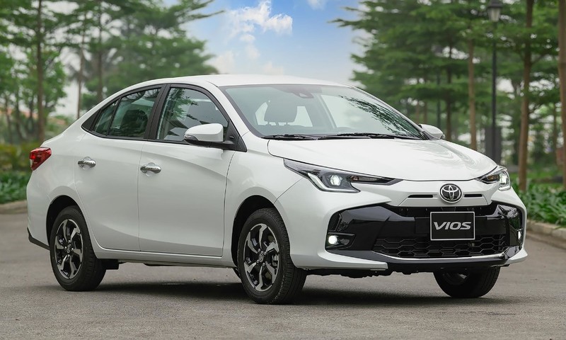 Toyota Vios ưu đãi sâu, giá ngang xe hạng A