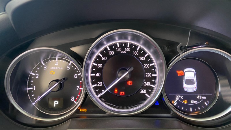 Bảng đồng hồ xe mới từ đại lý, số ODO đã chạy 41km. Công tơ mét.jpg