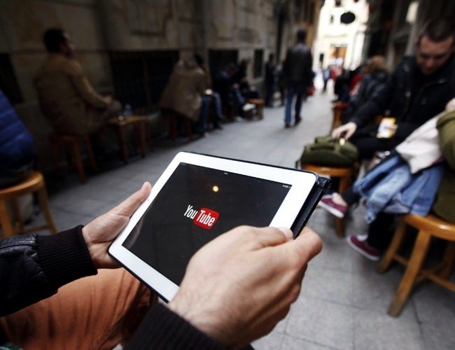 8 bước tải video YouTube để xem offline