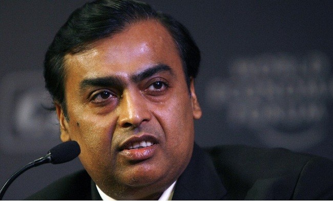 Tỉ phú Mukesh Ambani phát miễn phí 4G cho 1 tỉ dân Ấn Độ (Ảnh: CNN).