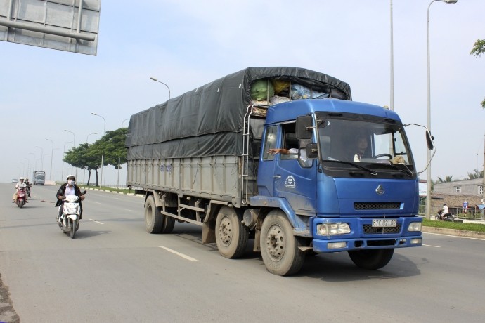 Sẽ phạt nặng xe tải chưa lắp giám sát hành trình- (Ảnh minh họa).