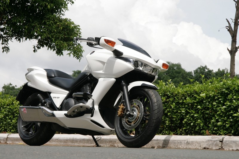 Xe ga “cá mập” Honda DN-01