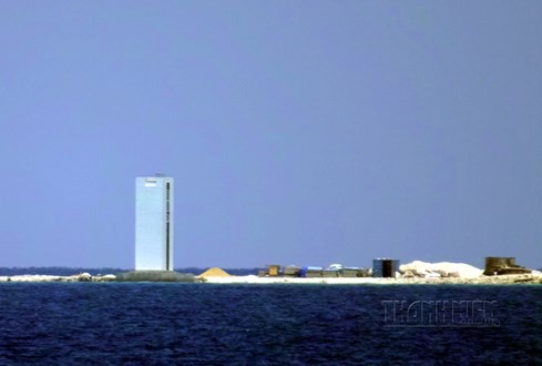 Cận cảnh tòa nhà 9 tầng Trung Quốc xây dựng trái phép trên bãi đá Huy Gơ ảnh 7 Cận cảnh tòa nhà 9 tầng Trung Quốc xây dựng trái phép trên bãi đá Huy Gơ ảnh 7