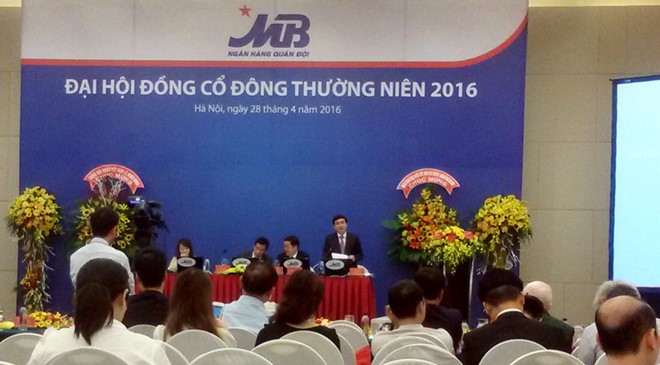 Khung cảnh ĐHĐCĐ thường niên 2016 của MBB.