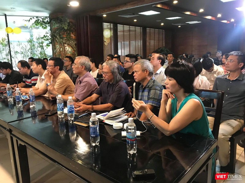 Quang cảnh buổi sinh hoạt chuyên đề.