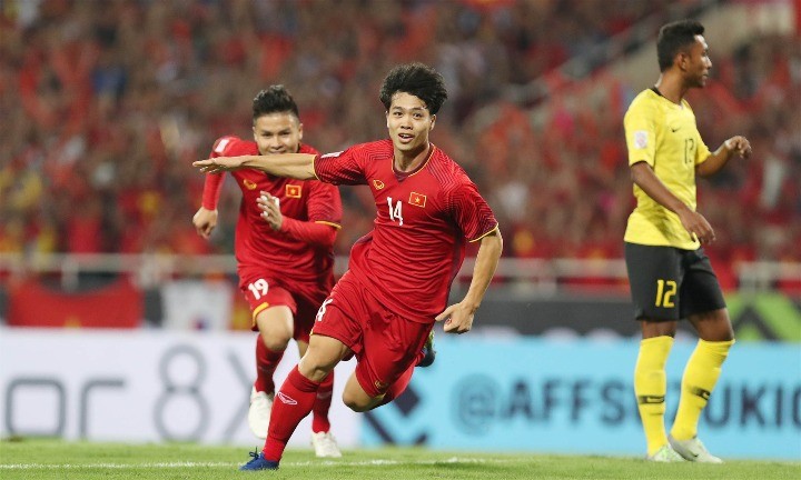 Công Phượng là tác giả của một trong hai bàn thắng ở vòng bảng AFF Cup năm nay vào lưới Malaysia. Ảnh: Đức Đồng.