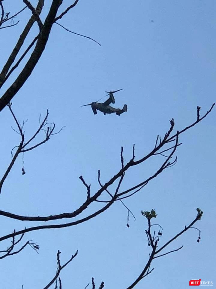 Thêm một góc ảnh về sự xuất hiện của MV-22 Osprey tại Đà Nẵng. (ảnh: T.V.T.) Thêm một góc ảnh về sự xuất hiện của MV-22 Osprey tại Đà Nẵng. (ảnh: T.V.T.)