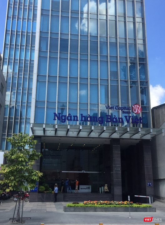 Saigon NIC hiện là cổ đông lớn duy nhất của VietCapital Bank. Saigon NIC hiện là cổ đông lớn duy nhất của VietCapital Bank.