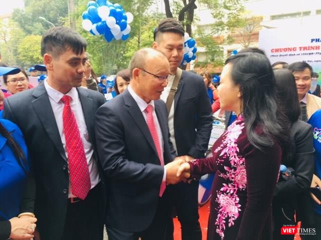 HLV Park Hang-Seo được mời làm Đại sứ thiện chí Chương trình Sức khỏe Việt Nam.