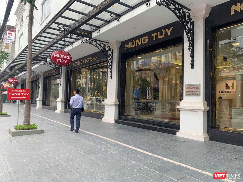 Showroom Hùng Túy cũng là trụ sở của Công ty TNHH Hoàng tử và Tập đoàn Picenza. (Ảnh: X.T)