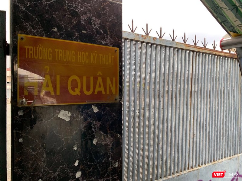 Thông tin từ Quyết định phê duyệt kế hoạch sử dụng đất năm 2018 của Quận 4 (TP. HCM) cho thấy, lô đất 16.000 m2 tại 448B Nguyễn Tất Thành này là đất phục vụ cho mục đích quốc phòng. Nên nhiều khả năng, kế hoạch chuyển giao khu đất này cho VCRE đã không thành. Thông tin từ Quyết định phê duyệt kế hoạch sử dụng đất năm 2018 của Quận 4 (TP. HCM) cho thấy, lô đất 16.000 m2 tại 448B Nguyễn Tất Thành này là đất phục vụ cho mục đích quốc phòng. Nên nhiều khả năng, kế hoạch chuyển giao khu đất này cho VCRE đã không thành.