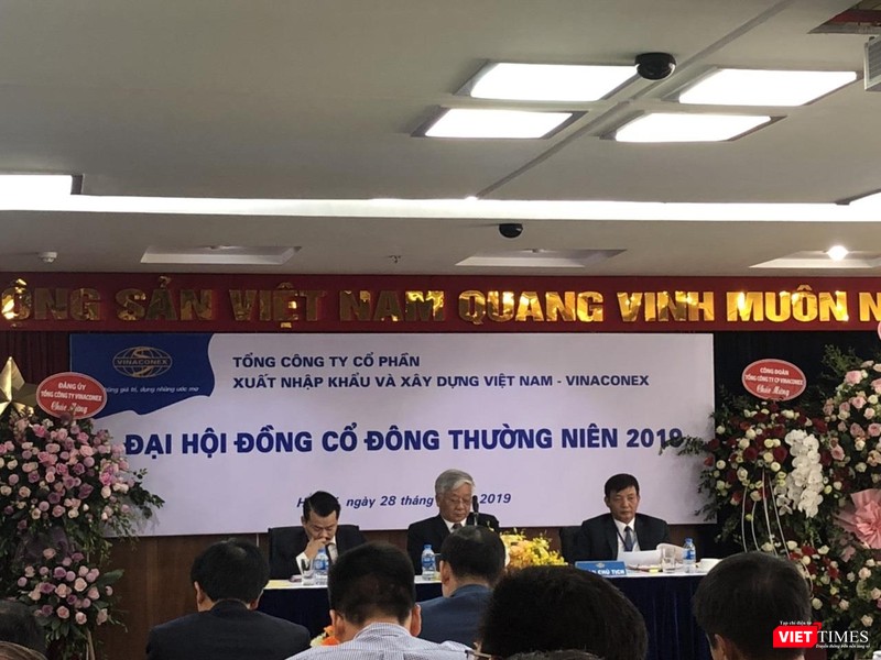 Ngôn phong điều hành của ông Đào Ngọc Thanh tại phiên ĐHĐCĐ mới đây của Vinaconex phần nào phản ánh "vai" của người đang đứng ghế Chủ tịch HĐQT VCG.