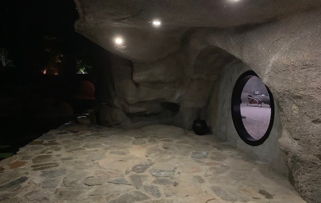 Lên M'Drắk thăm Đặng Lê Nguyên Vũ: Ghi chép theo chỉ dạy của NGƯỜI TÔN KÍNH ảnh 2 Lên M'Drắk thăm Đặng Lê Nguyên Vũ: Cuộc gặp gỡ trong hang đá