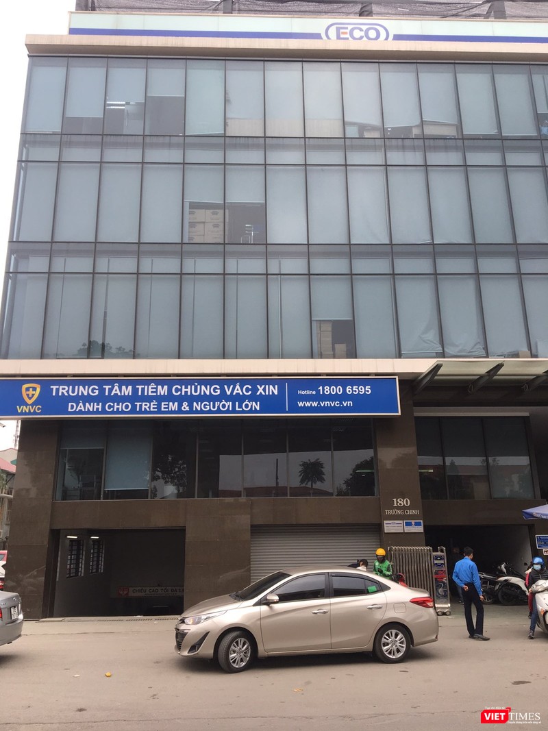 Tòa nhà số 180 đường Trường Chinh (Đồng Đa, Hà Nội) là nơi đặt đại bản doanh của nhiều pháp nhân trong "hệ sinh thái" của ông Ngô Chí Dũng, như Eco Pharma, NutriHome và VNVC.