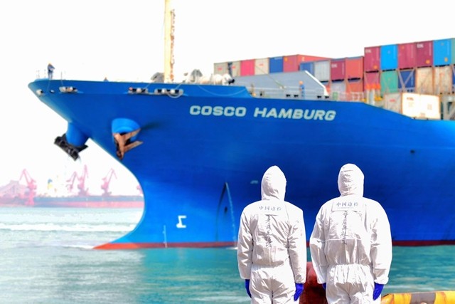 Giới chuyên gia cho rằng các quốc gia sẽ “có sự đánh giá lại về mức độ phụ thuộc vào một nước khác”. Ảnh: AP. Giới chuyên gia cho rằng các quốc gia sẽ “có sự đánh giá lại về mức độ phụ thuộc vào một nước khác”. Ảnh: AP.