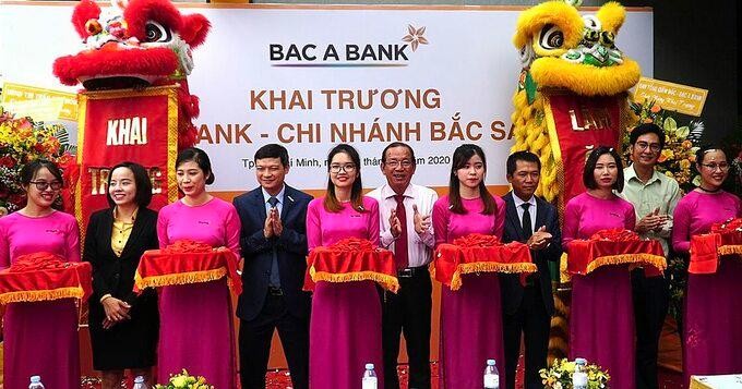Các đại diện ngân hàng Bắc Á cắt băng khai trương chi nhánh Bắc Sài Gòn. Ảnh: Ngân hàng Bắc Á. Các đại diện ngân hàng Bắc Á cắt băng khai trương chi nhánh Bắc Sài Gòn. Ảnh: Ngân hàng Bắc Á.