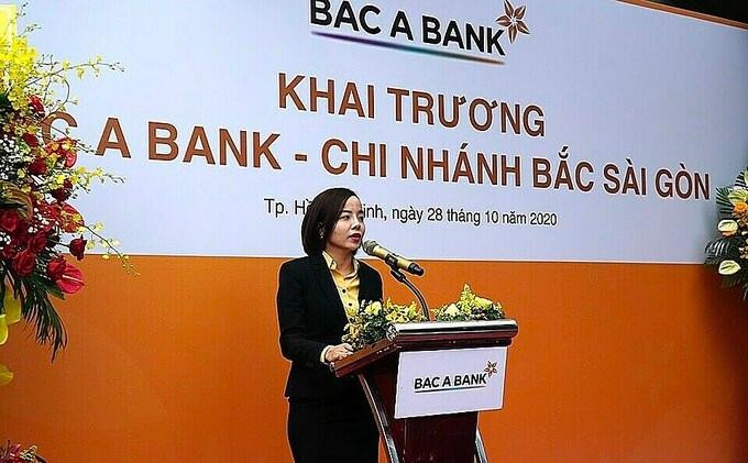 Bà Phạm Thị Ngọc Hồng - Giám đốc chi nhánh Bắc Sài Gòn của ngân hàng Bắc Á phát biểu nhận nhiệm vụ. Ảnh: Ngân hàng Bắc Á. Bà Phạm Thị Ngọc Hồng - Giám đốc chi nhánh Bắc Sài Gòn của ngân hàng Bắc Á phát biểu nhận nhiệm vụ. Ảnh: Ngân hàng Bắc Á.