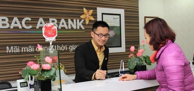 Nhân viên ngân hàng Bắc Á hướng dẫn chương trình cho khách hàng. Thông tin chi tiết khuyến mãi liên hệ chi nhánh, phòng giao dịch của nhà băng tại khu vực phía Nam. Hotline: 1800588828. Nhân viên ngân hàng Bắc Á hướng dẫn chương trình cho khách hàng. Thông tin chi tiết khuyến mãi liên hệ chi nhánh, phòng giao dịch của nhà băng tại khu vực phía Nam. Hotline: 1800588828.