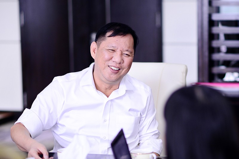 Ông Trần Lệ Nguyên tự tin công ty sẽ làm bánh ngon hơn thị trường. Ảnh: Tuyết Nga. Ông Trần Lệ Nguyên tự tin công ty sẽ làm bánh ngon hơn thị trường. Ảnh: Tuyết Nga.