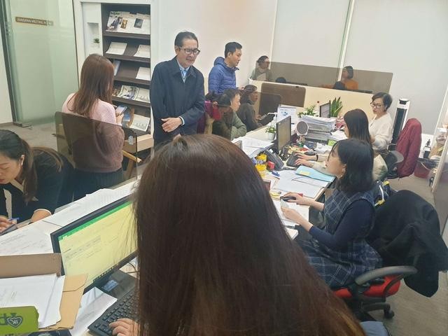 Nhà đầu tư lớn tuổi mở tài khoản tại KBSV