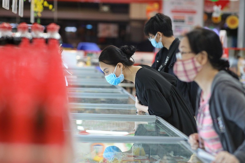 Giảm thuế VAT đi 2% sẽ tác động tới toàn bộ giao dịch trên thị trường. Ảnh: Phương Lâm. Giảm thuế VAT đi 2% sẽ tác động tới toàn bộ giao dịch trên thị trường. Ảnh: Phương Lâm.