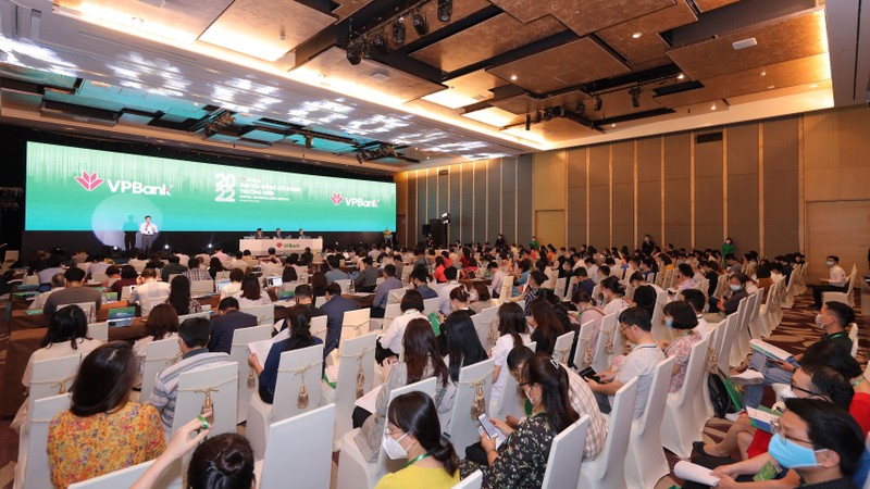 Toàn cảnh ĐHĐCĐ thường niên năm 2022 của VPBank