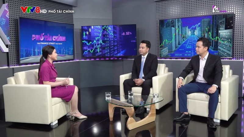 Các chuyên gia chia sẻ tại buổi Talk show Phố Tài chính tối ngày 13/6 Các chuyên gia chia sẻ tại buổi Talk show Phố Tài chính tối ngày 13/6
