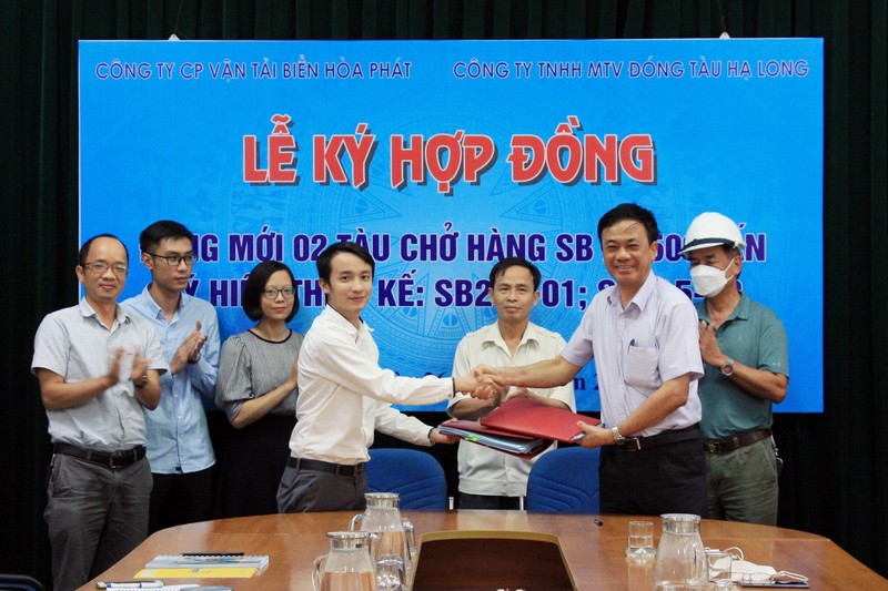 Hòa Phát đầu tư đóng mới 2 tàu chở hàng công suất mỗi tàu 24.500 tấn Hòa Phát đầu tư đóng mới 2 tàu chở hàng công suất mỗi tàu 24.500 tấn