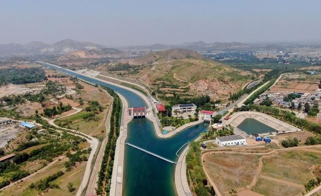 Một phần dự án kênh dẫn nước Bắc-Nam của Trung Quốc. Ảnh: Getty.