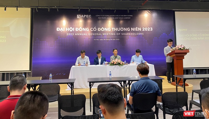 Toàn cảnh Đại hội đồng cổ đồng thường niên năm 2023 lần 2 của Chứng khoán APS (Ảnh: H.B) vt-agm-2023-aps.jpg
