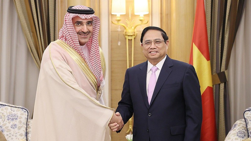 Thủ tướng Phạm Minh Chính tiếp ông Al-Marshad, Giám đốc điều hành Quỹ phát triển Saudi Arabia (Ảnh: VGP) thu-tuong-2.jpg