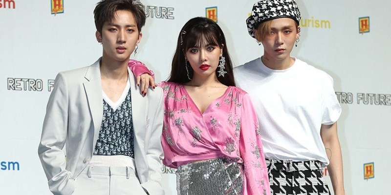 Nhóm nhỏ Triple H gồm HyunA, Hui và E'Dawn. Ảnh: Thanh Niên Nhóm nhỏ Triple H gồm HyunA, Hui và E'Dawn. Ảnh: Thanh Niên