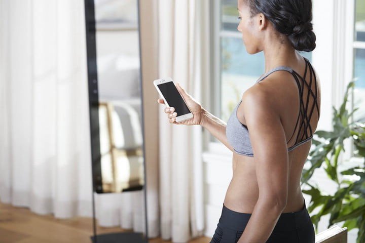 Tấm gương Naked không chỉ giúp bạn rèn luyện sức khỏe. Ảnh: Digital Trends Tấm gương Naked không chỉ giúp bạn rèn luyện sức khỏe. Ảnh: Digital Trends