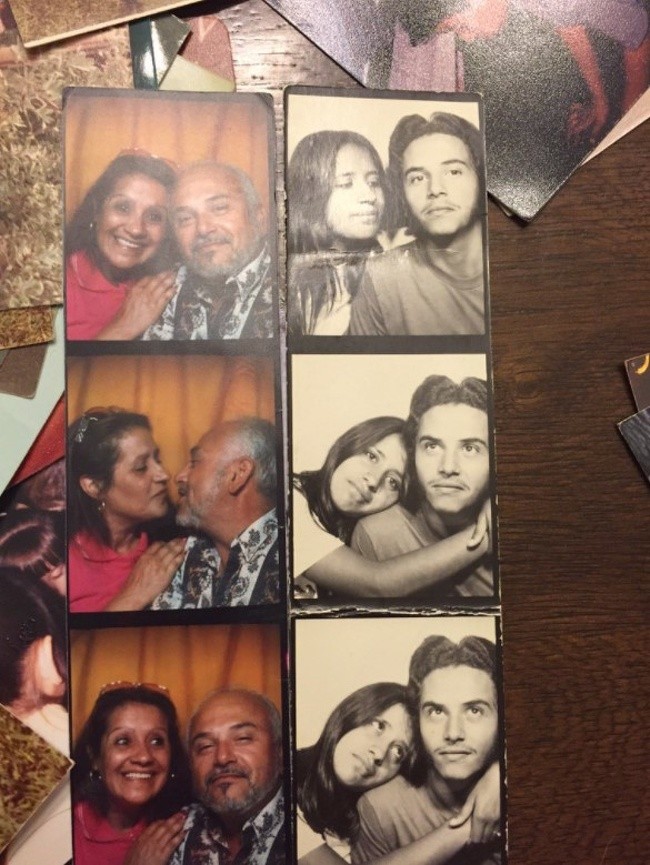 “Ông bà tôi hiện giờ và hơn 40 năm trước.” “Ông bà tôi hiện giờ và hơn 40 năm trước.”