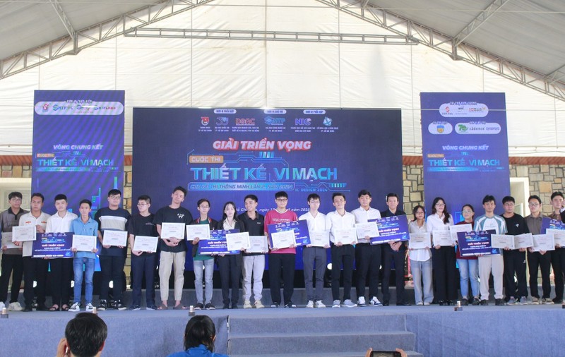 Các dự án trao giải tại cuộc thi. Ảnh: BTC. Thiet ke vi mach 2.jpg