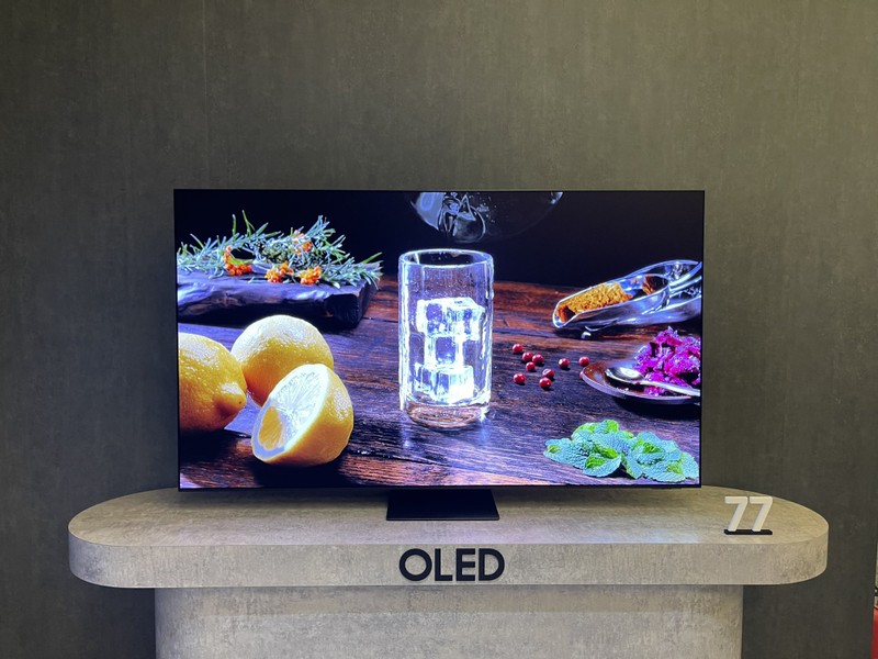Màn hình OLED 77 inch samsung.jpg