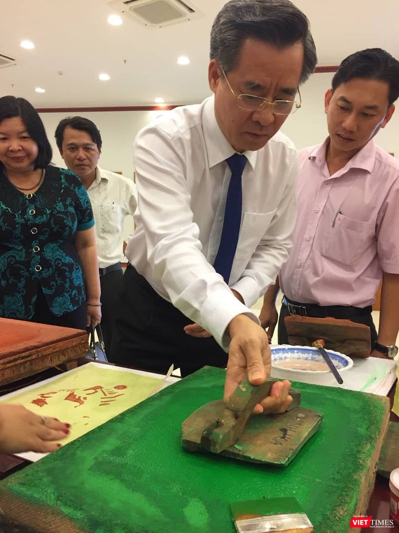 Giá trị của tranh Đông Hồ chính là 5 màu tự nhiên Giá trị của tranh Đông Hồ chính là 5 màu tự nhiên