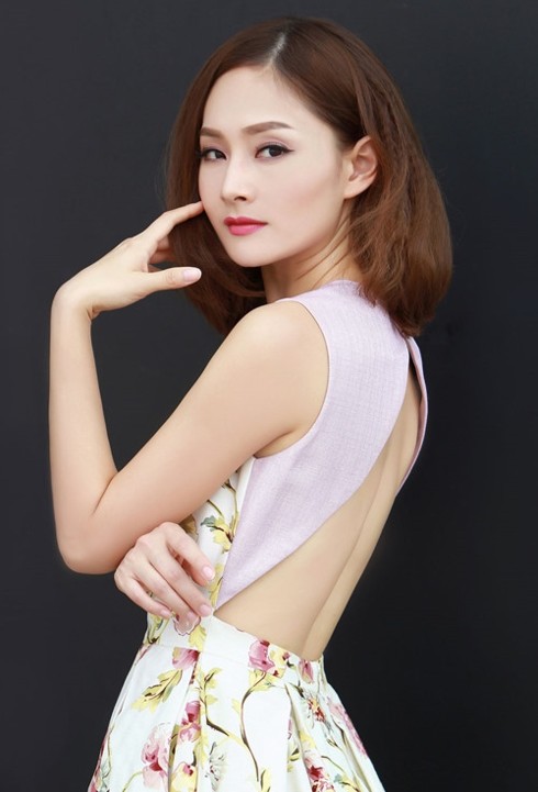 Người đẹp Lan Phương không sợ ngay cả khi nhận vai già Người đẹp Lan Phương không sợ ngay cả khi nhận vai già
