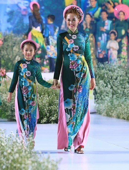 Hoa hậu áo dài Đàm Lưu Ly 