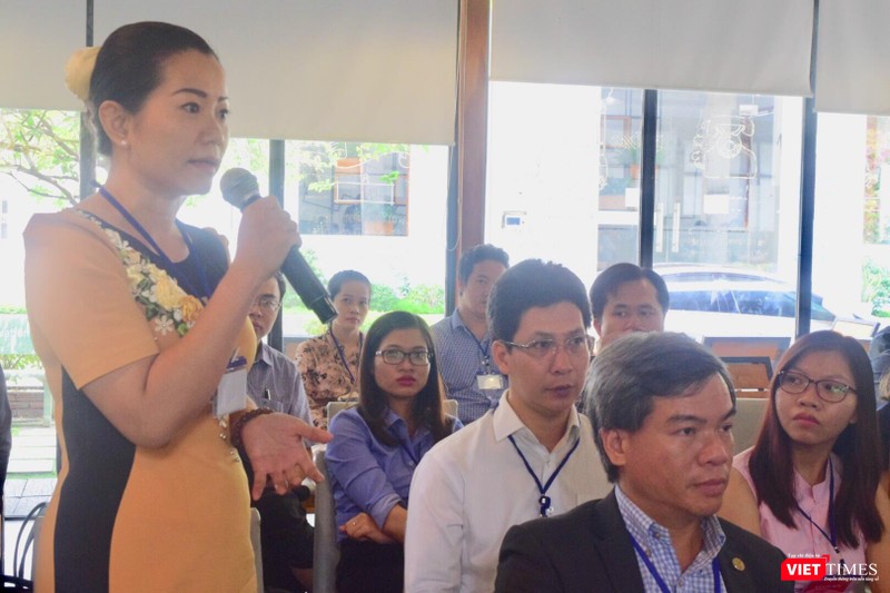 Bà Thiên Hương - nhà thiết kế, sáng lập và là giám đốc điều hành thương hiệu thời trang Walhouse (TP.HCM) cũng đi tìm câu trả lời cho chuyển đổi số trong doanh nghiệp vừa và nhỏ Bà Thiên Hương - nhà thiết kế, sáng lập và là giám đốc điều hành thương hiệu thời trang Walhouse (TP.HCM) cũng đi tìm câu trả lời cho chuyển đổi số trong doanh nghiệp vừa và nhỏ